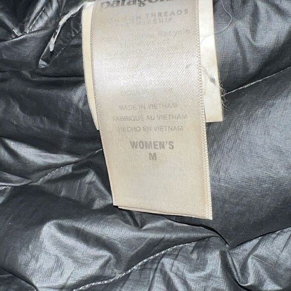 Patagonia Women's Black Down Insulated Powder Town Hooded Parka H2NO Womens M - Picture 8 of 10